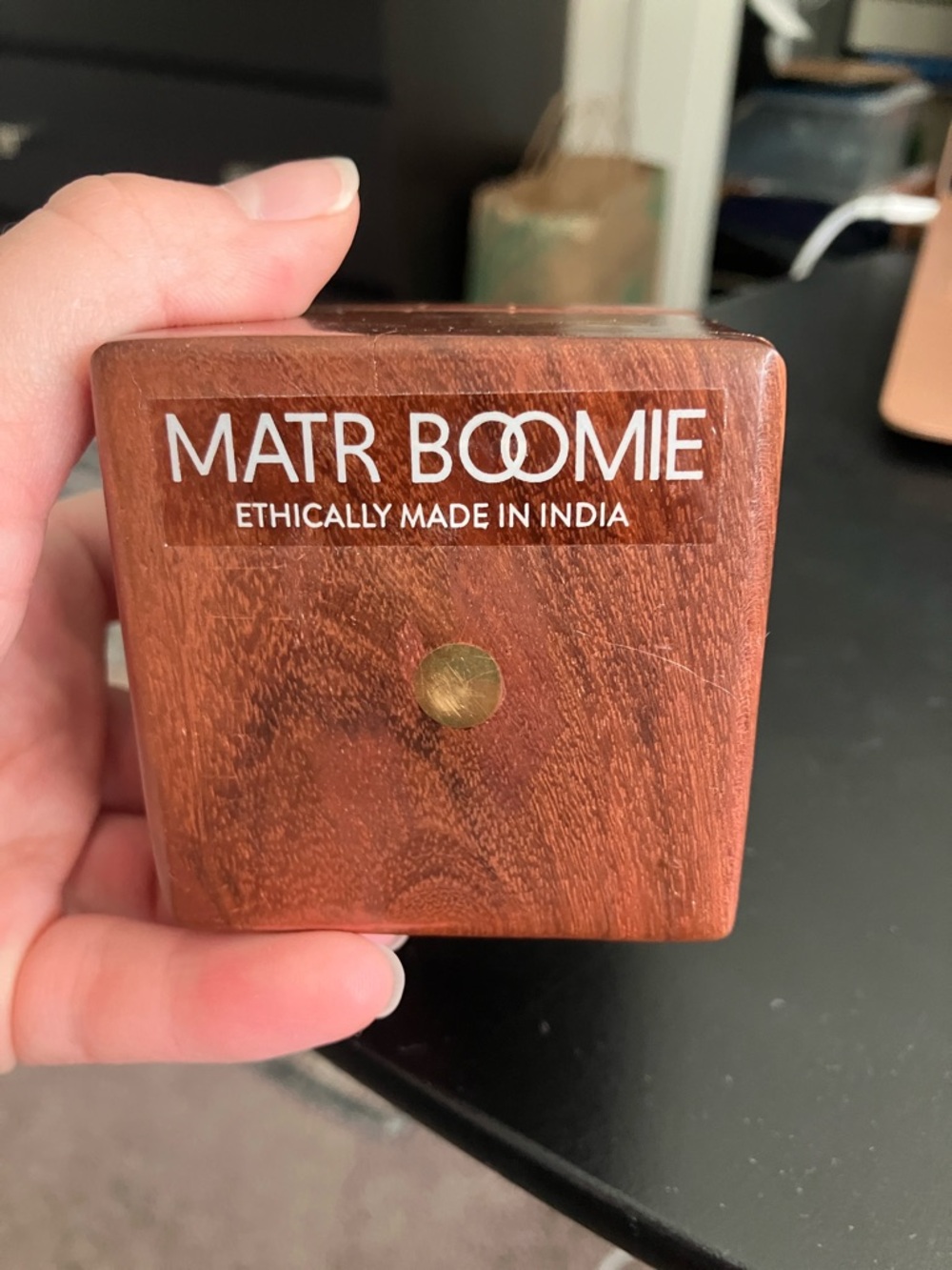 Handcrafted Wooden Dice and Storage Box - Brown with Gold Inlay - Picture 5 of 7